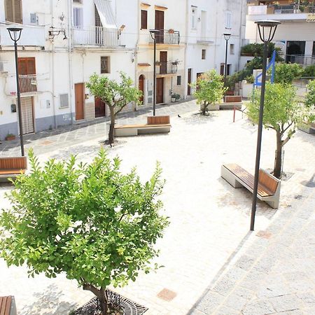 Bed and Breakfast In Piazzetta Гаэта Экстерьер фото
