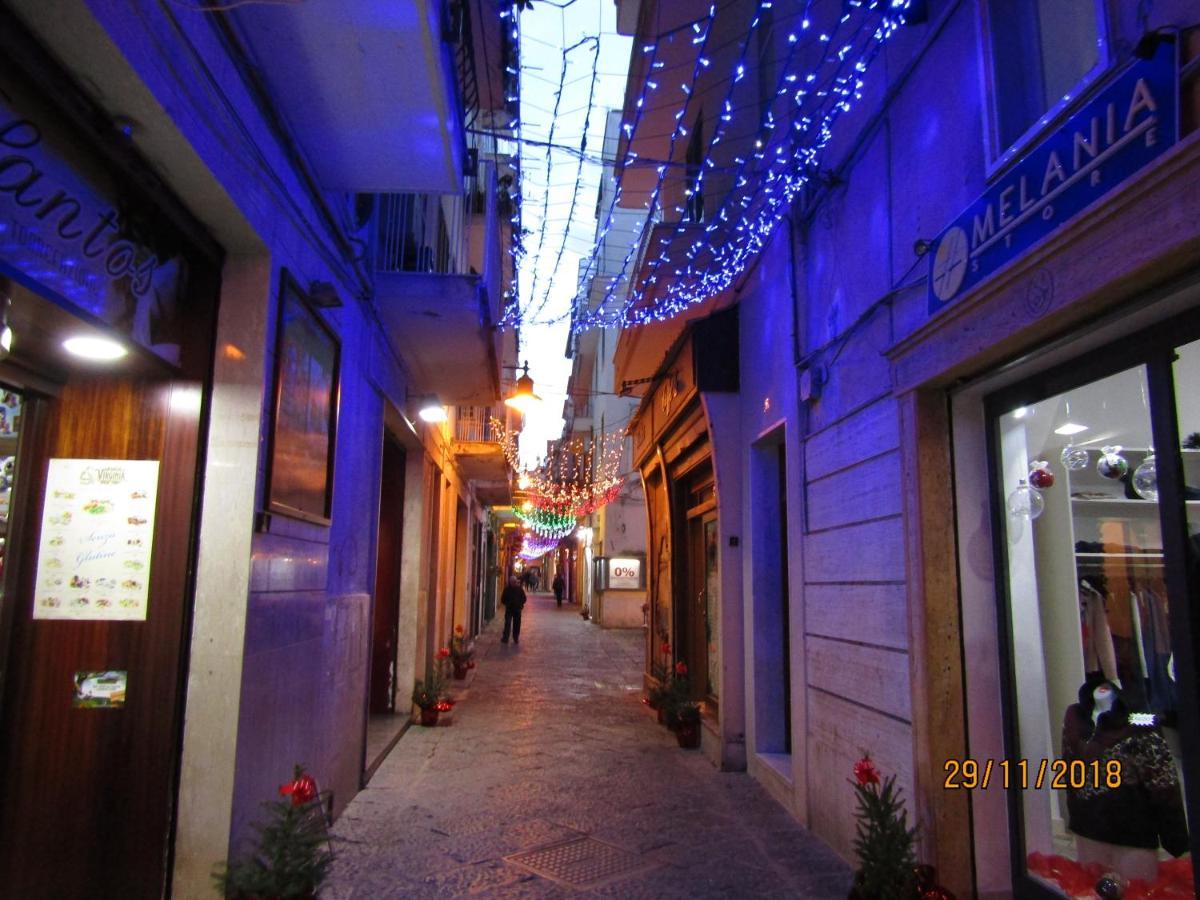 Bed and Breakfast In Piazzetta Гаэта Экстерьер фото