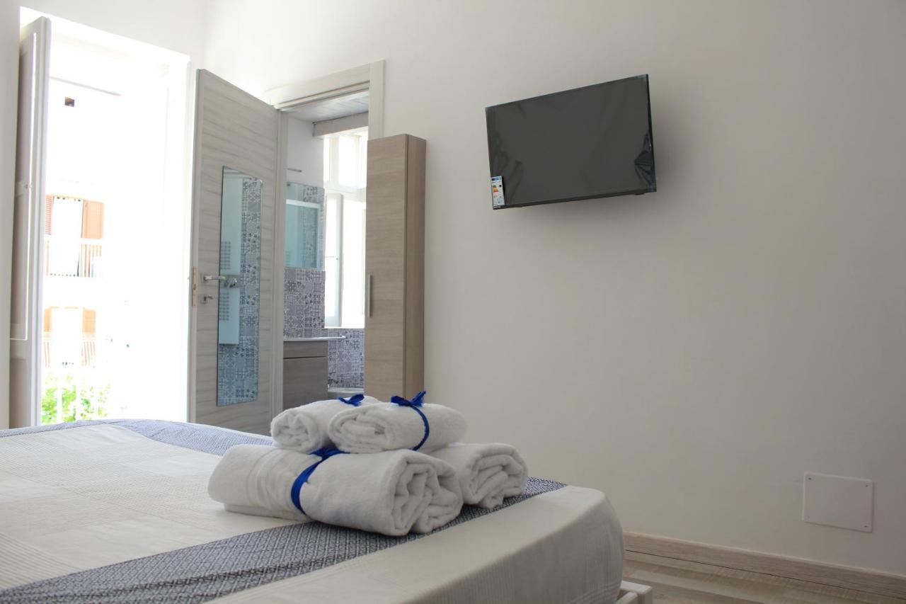 Bed and Breakfast In Piazzetta Гаэта Экстерьер фото